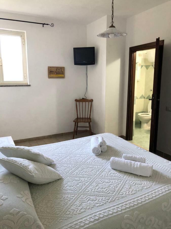 B&B La Pintadera サンタ・テレーザ・ガッルーラ エクステリア 写真